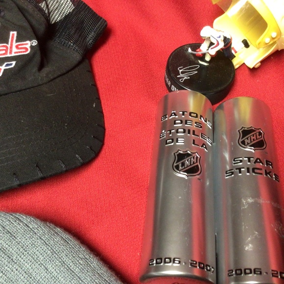 NHL ALEX OVECHKIN collectibles - Picture 3 of 3